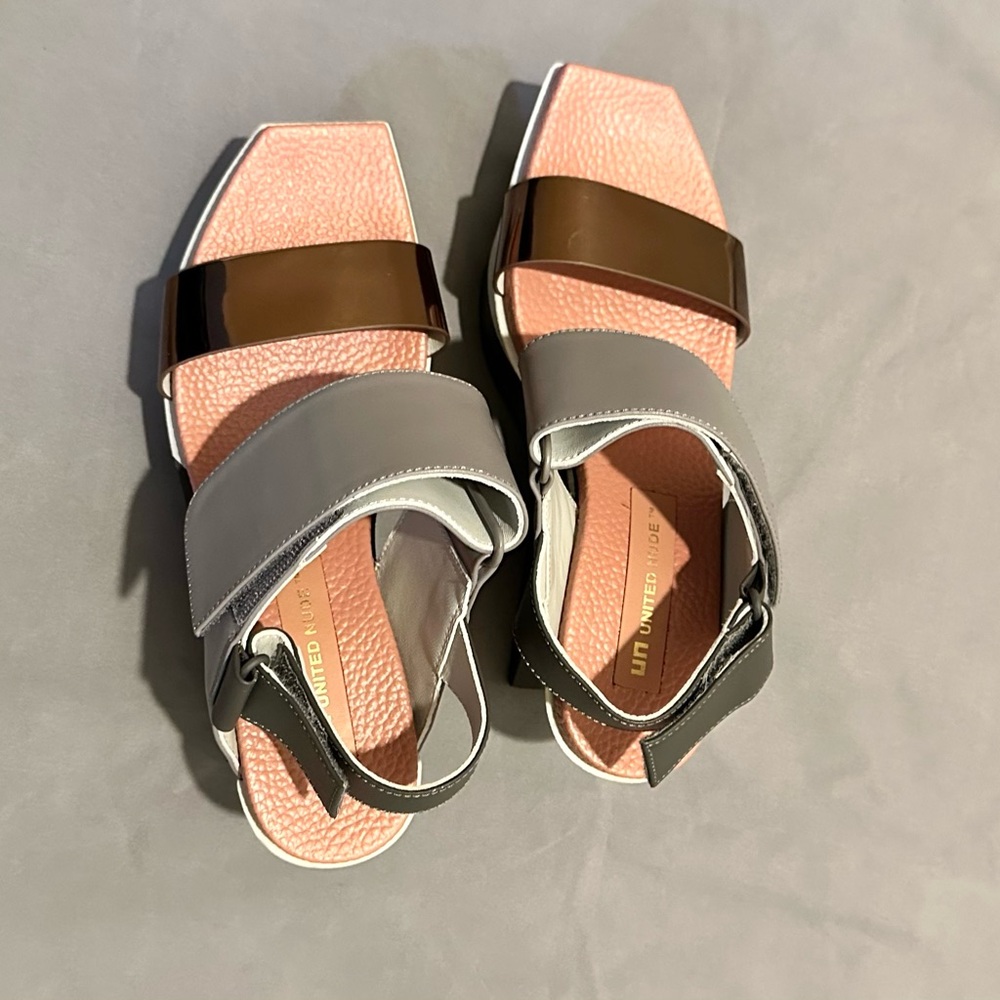 Stylish Gray and Pink Women's Wedge Sandals United Nude - Picture 4 of 11